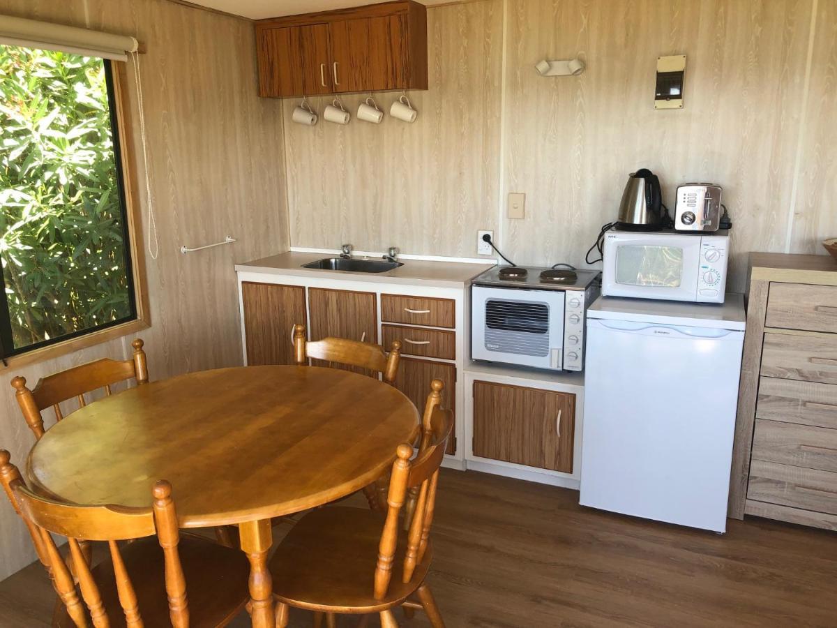 Mount And Surf View Cabin Pataua Экстерьер фото