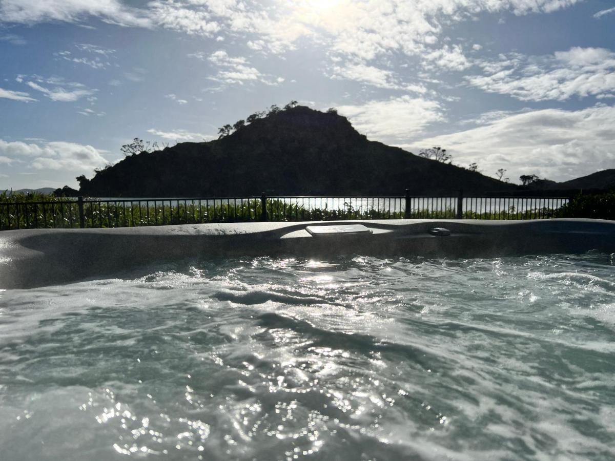 Mount And Surf View Cabin Pataua Экстерьер фото